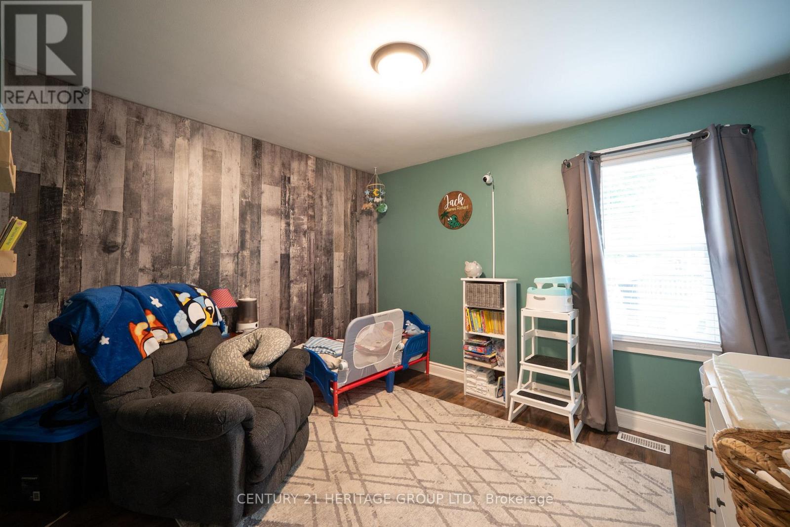 115 SHERIDAN STREET - 23