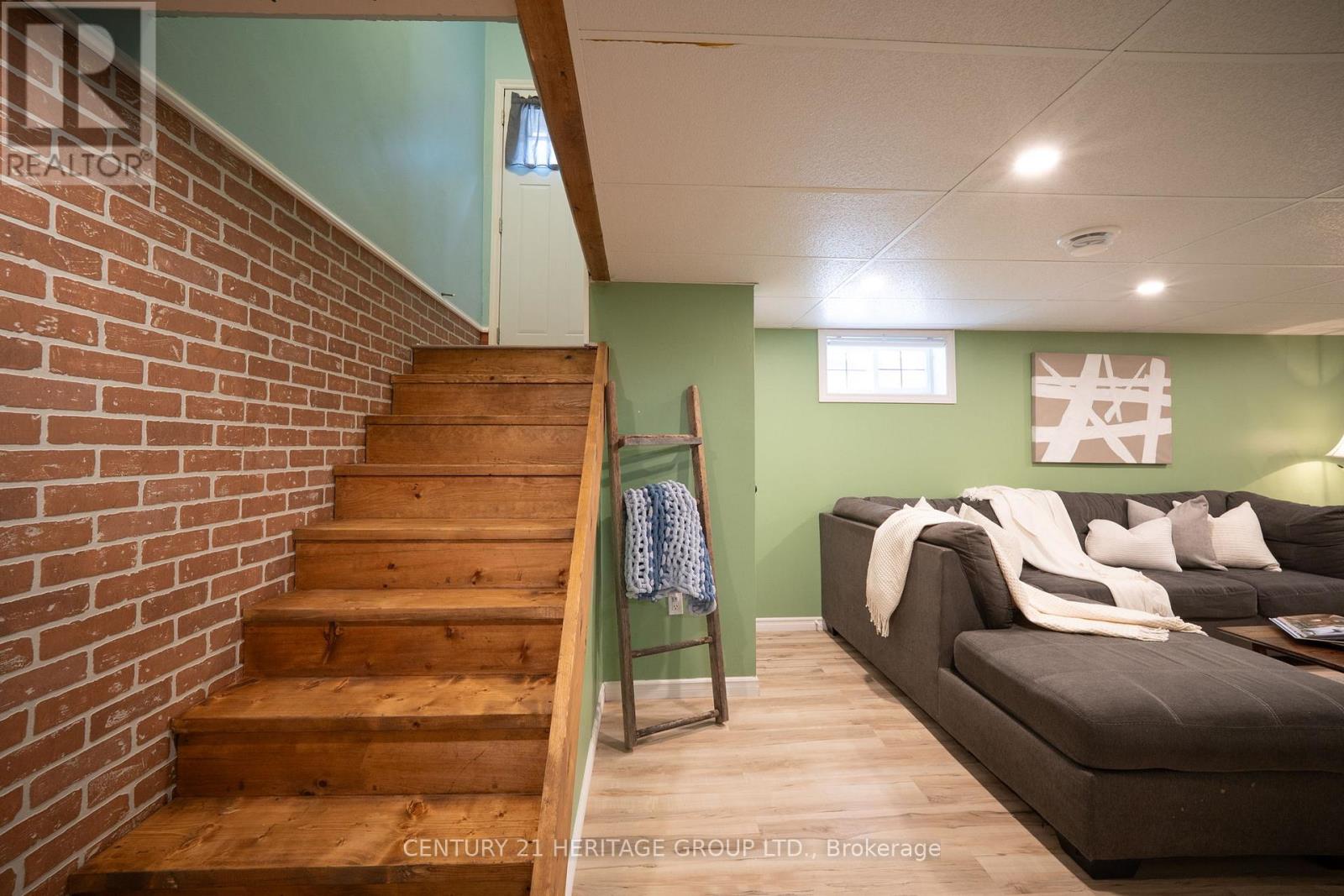 115 SHERIDAN STREET - 26