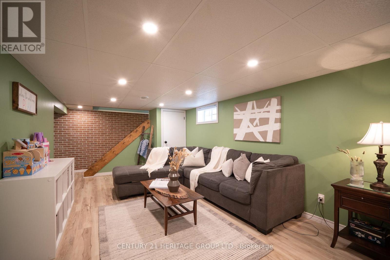 115 SHERIDAN STREET - 30