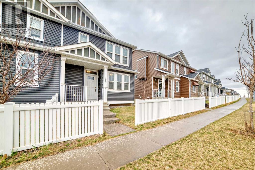 104 Redstone Avenue NE — photo 48