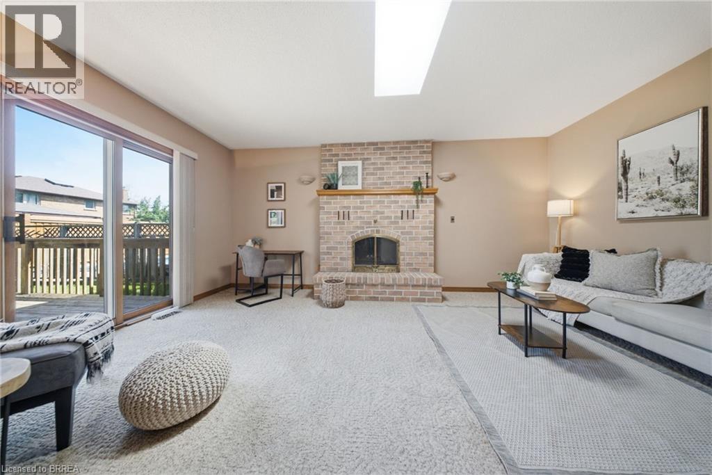 4-bedroom home for sale at 22 COLONIAL Crescent, Brantford ON · photo 19 of 40