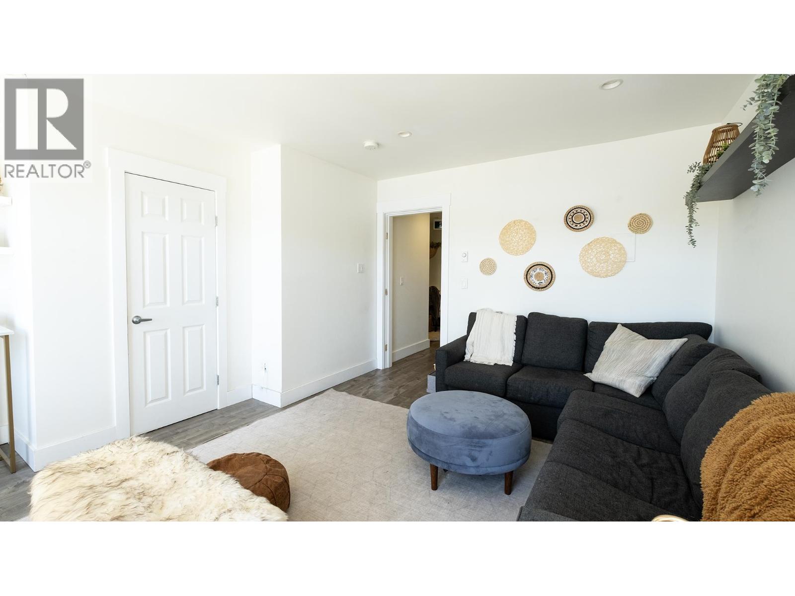416 MARINE DRIVE, Gibsons