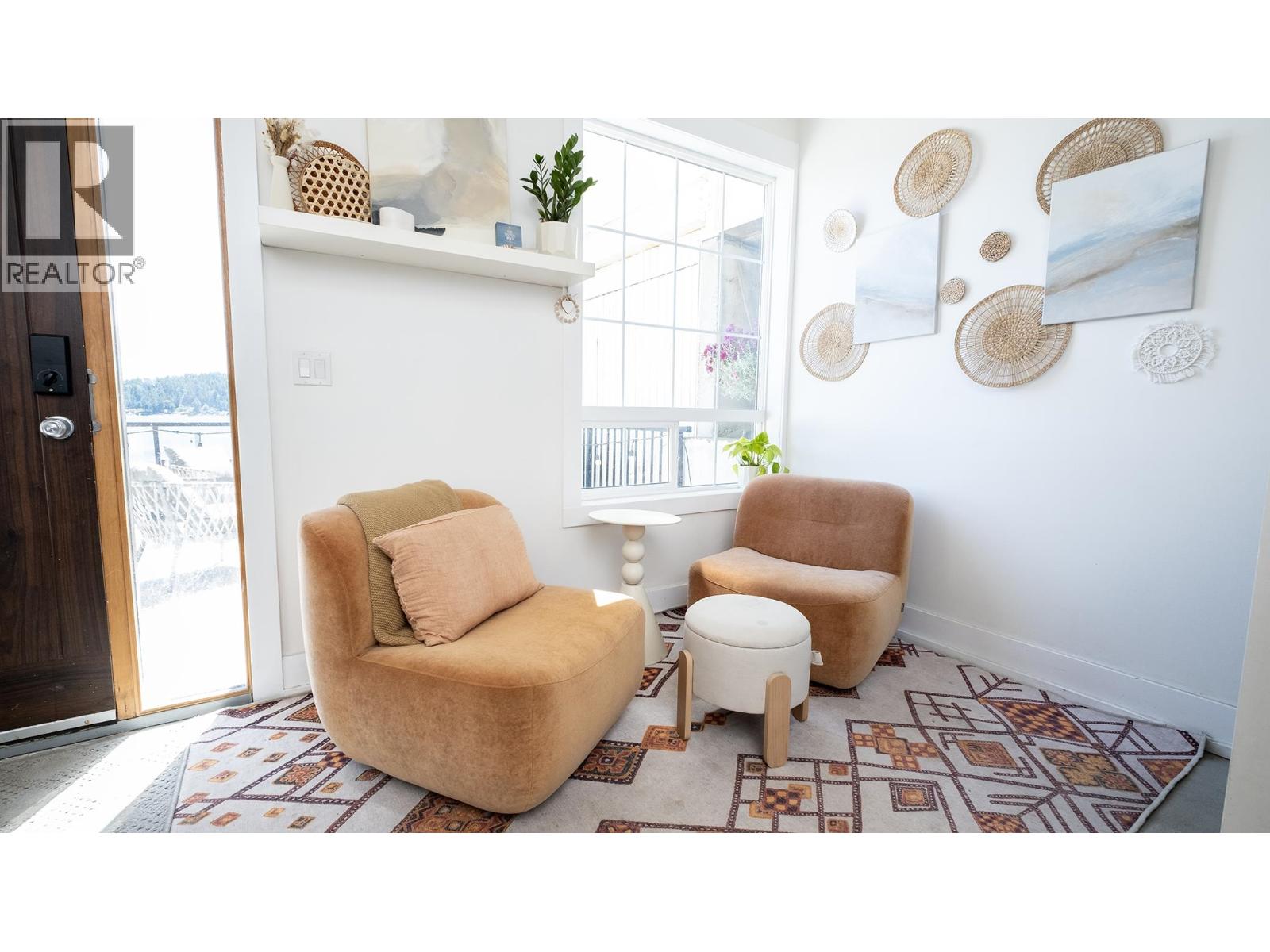 416 MARINE DRIVE, Gibsons