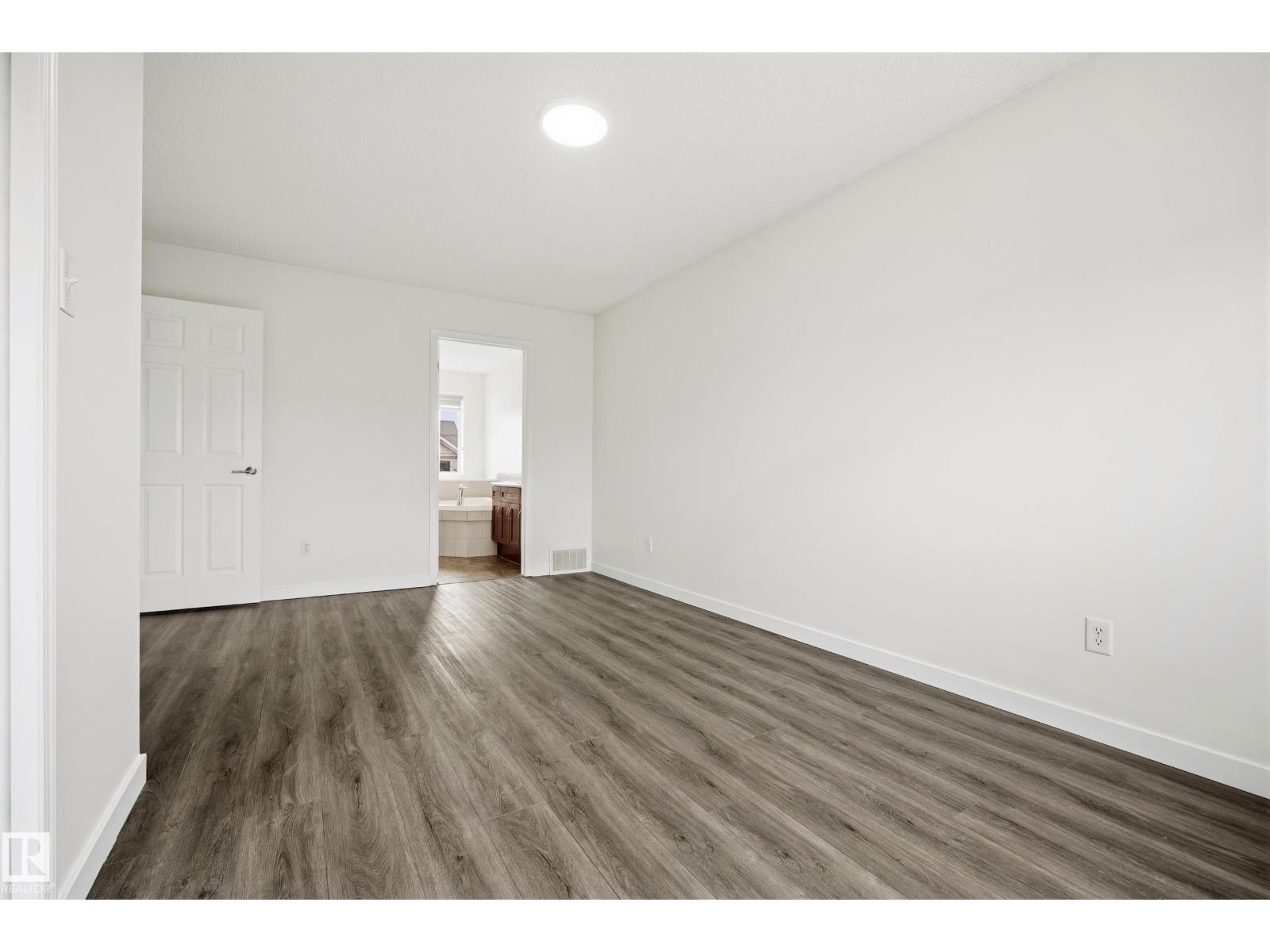 1526 37C AV NW — photo 27