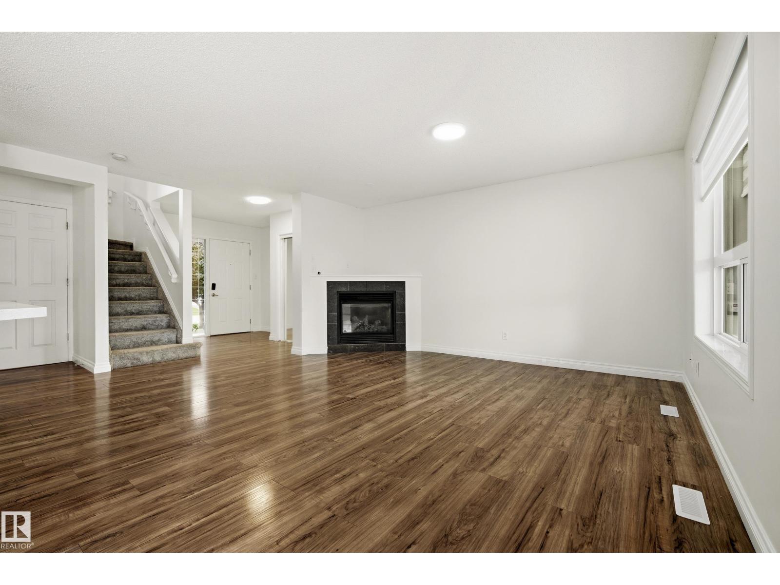 1526 37C AV NW - photo 5