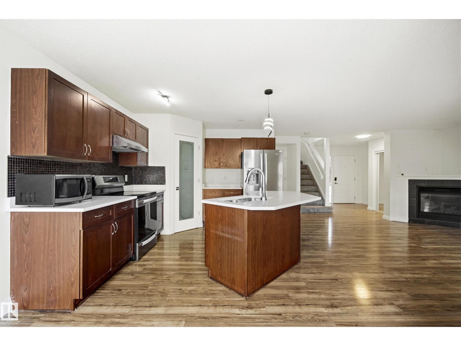 1526 37C AV NW — photo 9