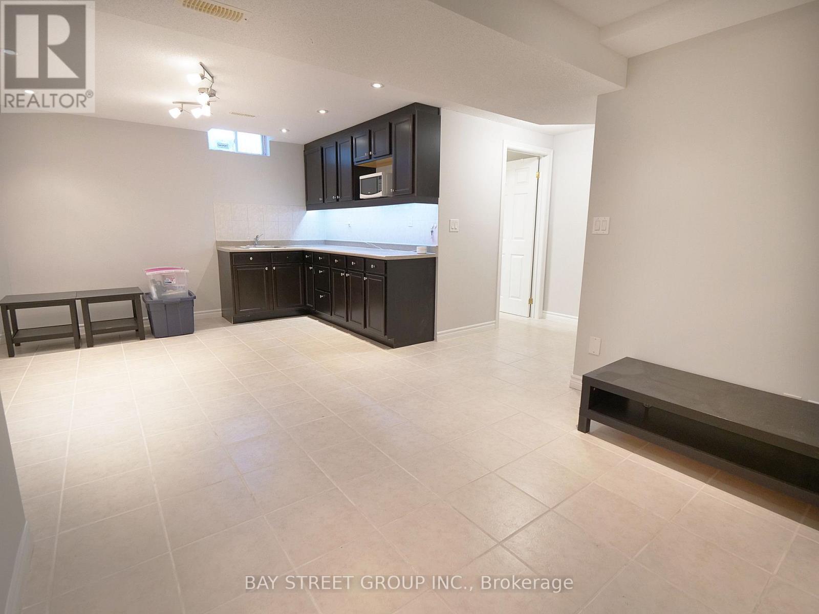 346 CASTAN AVENUE - 41