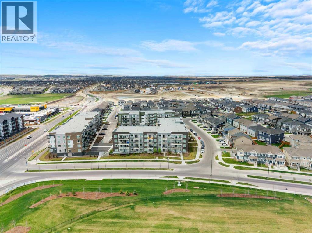 #2213 33 Carringham Gate NW - 37