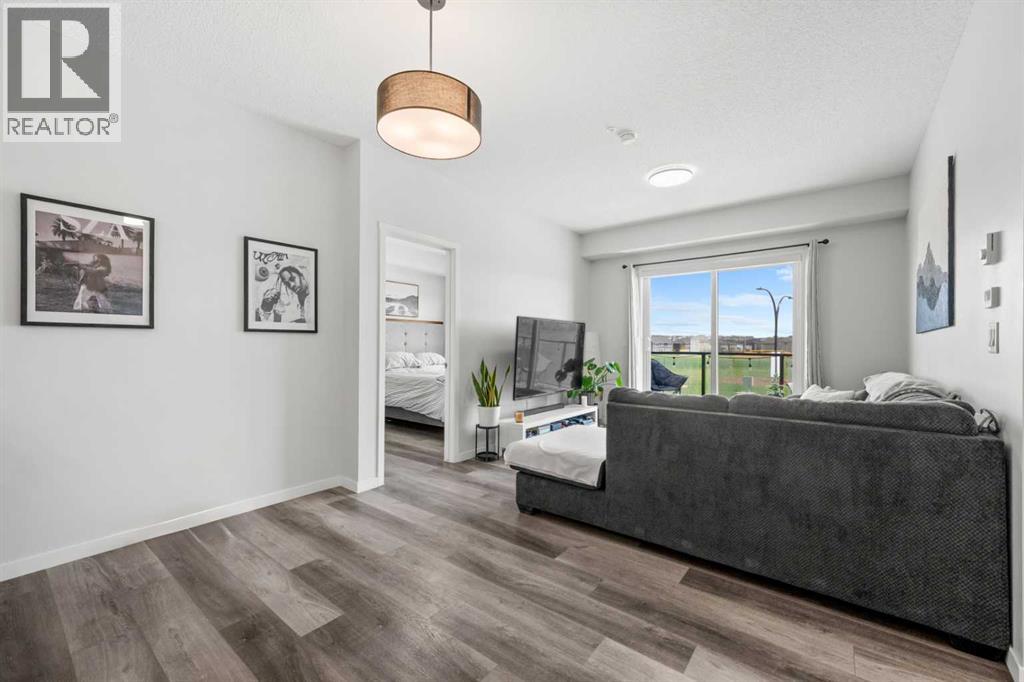 #2213 33 Carringham Gate NW - 14