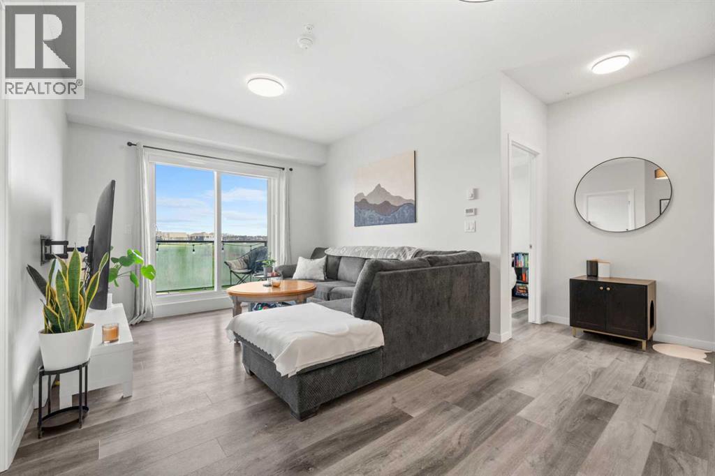 #2213 33 Carringham Gate NW - 13