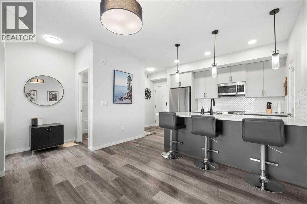 #2213 33 Carringham Gate NW - 4