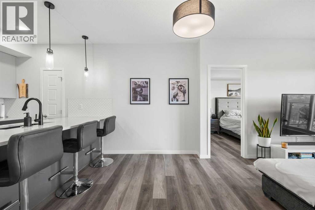 #2213 33 Carringham Gate NW - 15