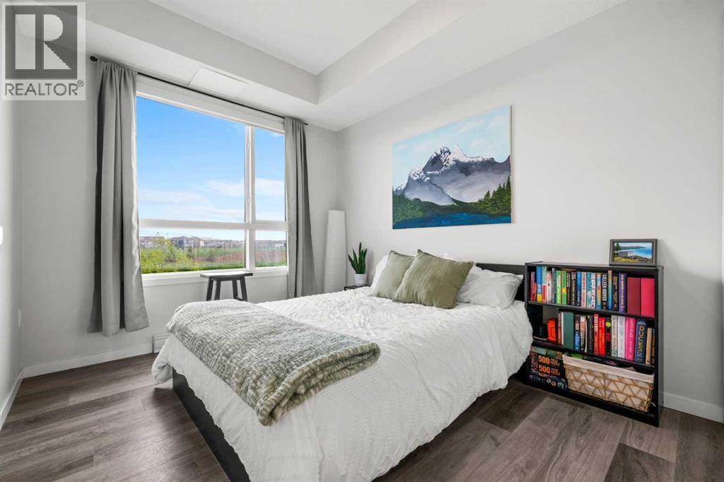 #2213 33 Carringham Gate NW - 23