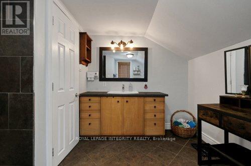 3 Bed, 2 Bath House for Sale in Arnprior – 90 FIRST AVENUE, Arnprior – MLS# X13477102 - Image 23
