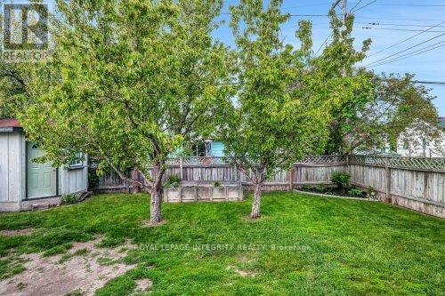 3 Bed, 2 Bath House for Sale in Arnprior – 90 FIRST AVENUE, Arnprior – MLS# X13477102 - Image 35