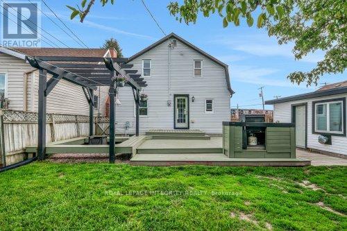 3 Bed, 2 Bath House for Sale in Arnprior – 90 FIRST AVENUE, Arnprior – MLS# X13477102 - Image 40