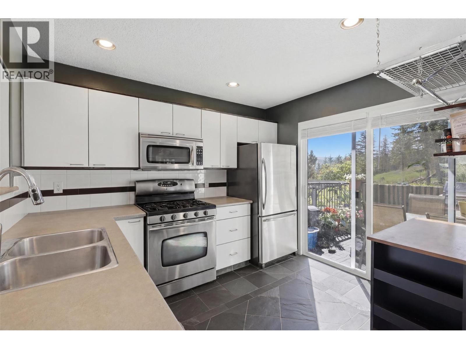 411 Aberdeen Drive Drive Unit# 25, Kamloops