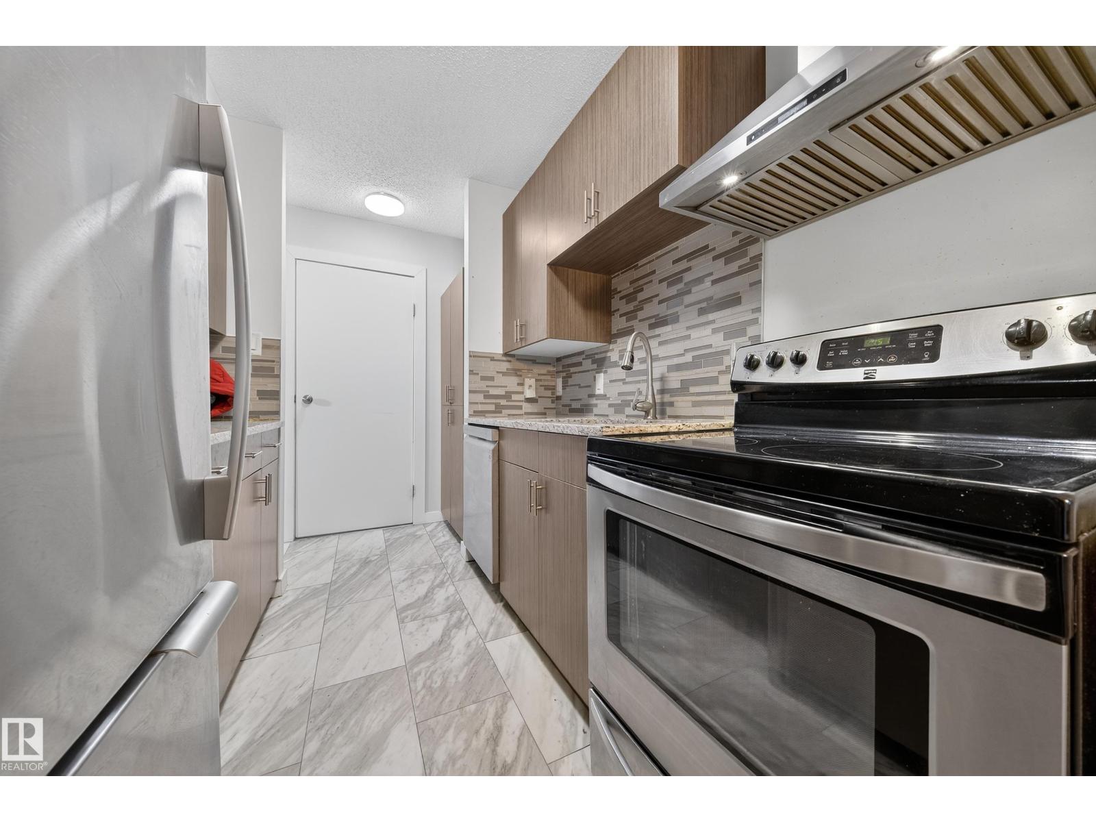 #202 10615 156 ST NW - 5