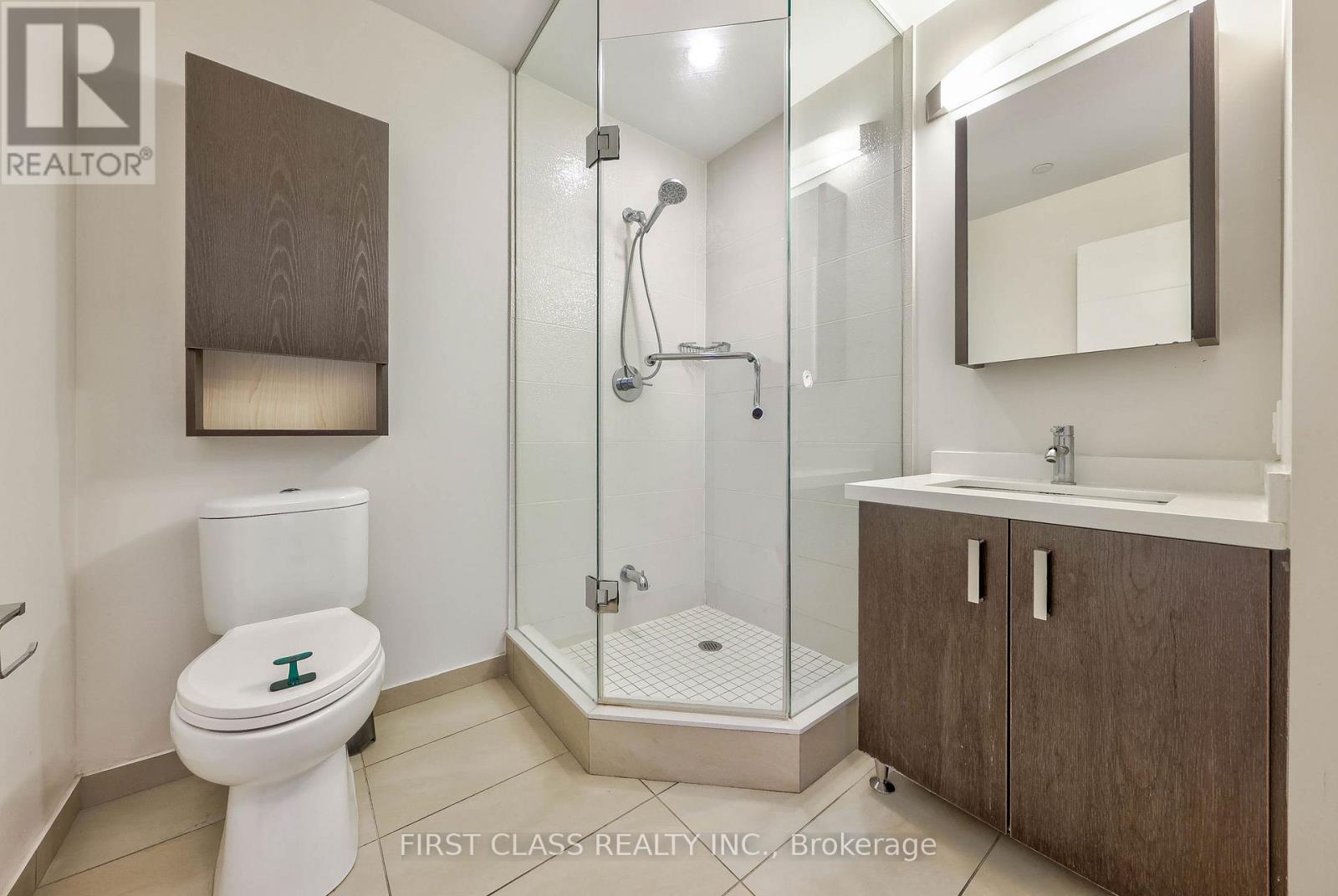 #610 28 UPTOWN DRIVE - 6