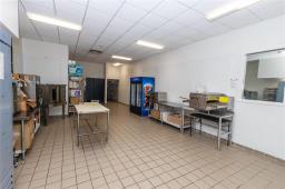 934 Rosser Avenue, Brandon, MB R7A0L4 Photo 13