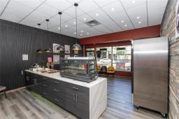 934 Rosser Avenue, Brandon, MB R7A0L4 Photo 8
