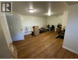 Laundry room - 422 Arena Avenue, Trochu, AB T0M2C0 Photo 11