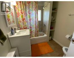 Bedroom - 422 Arena Avenue, Trochu, AB T0M2C0 Photo 8