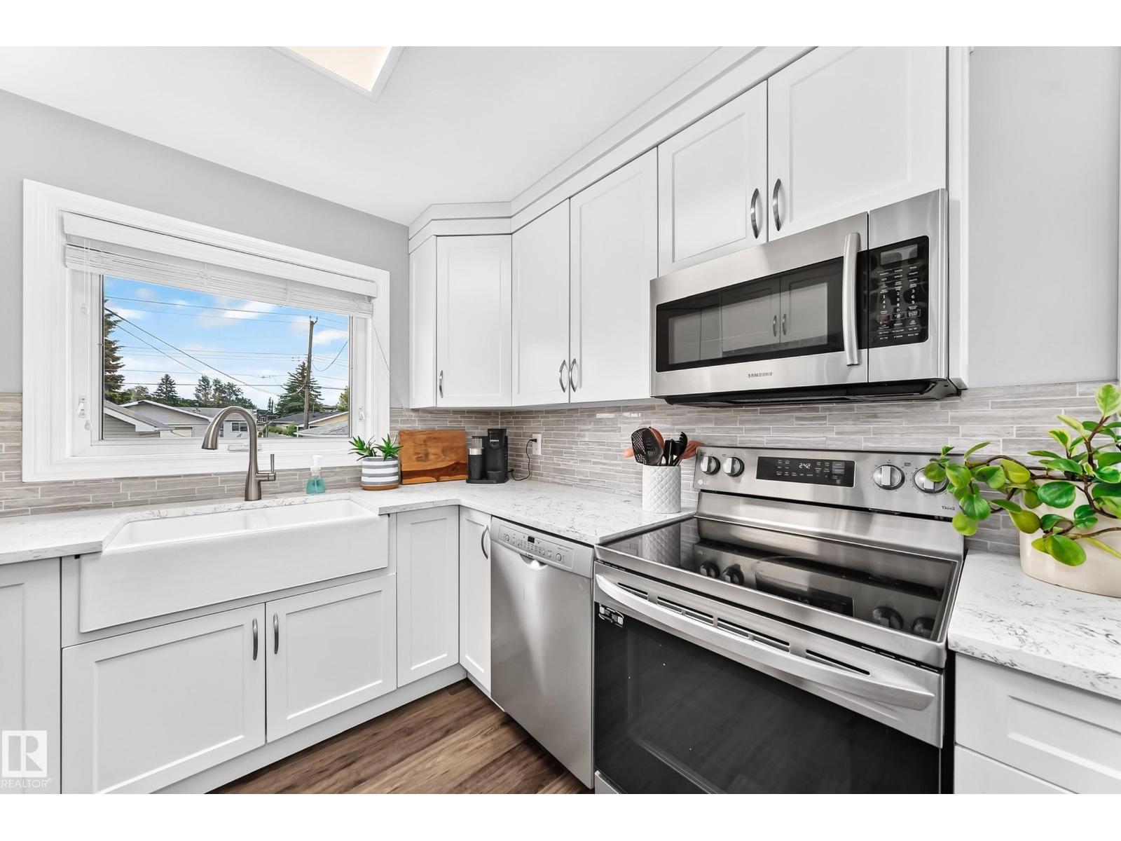 8751 155 ST NW — photo 9