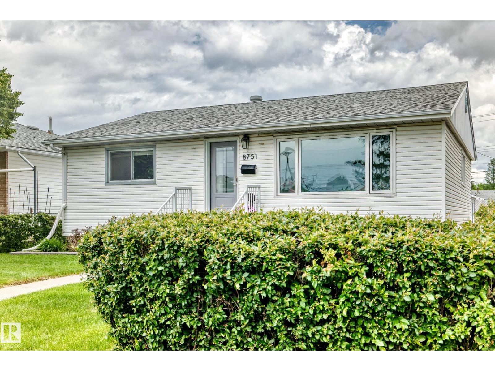 8751 155 ST NW - photo 3