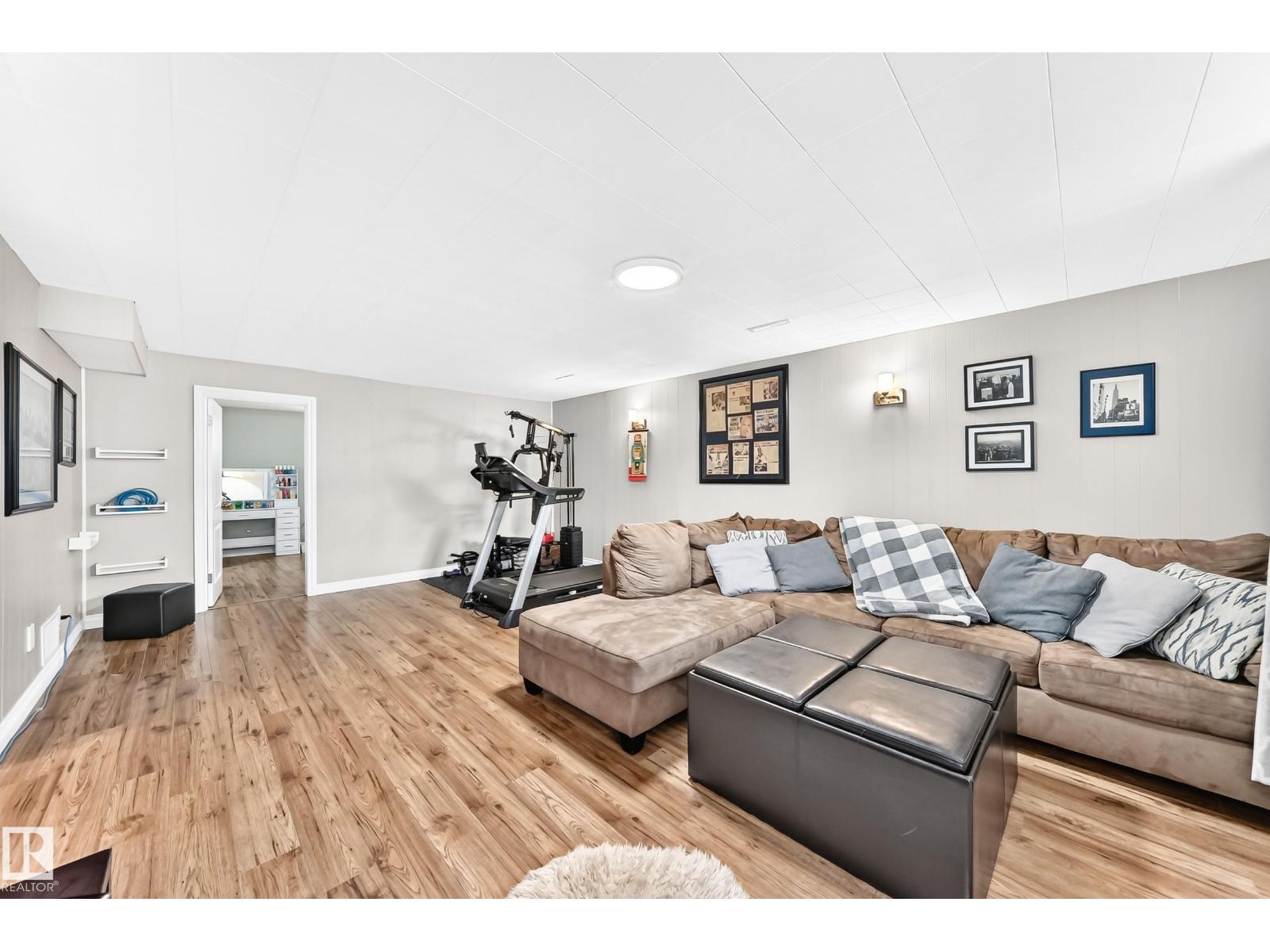 8751 155 ST NW — photo 34