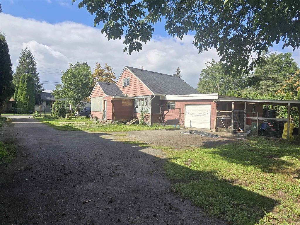 9756 SIDNEY STREET, Chilliwack Proper West