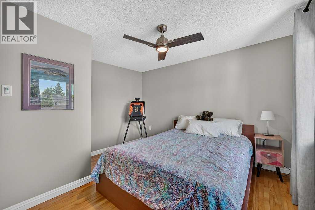 4673 20 Street SW - 20