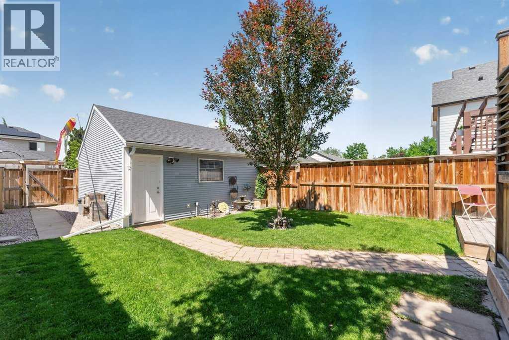 4673 20 Street SW - 34