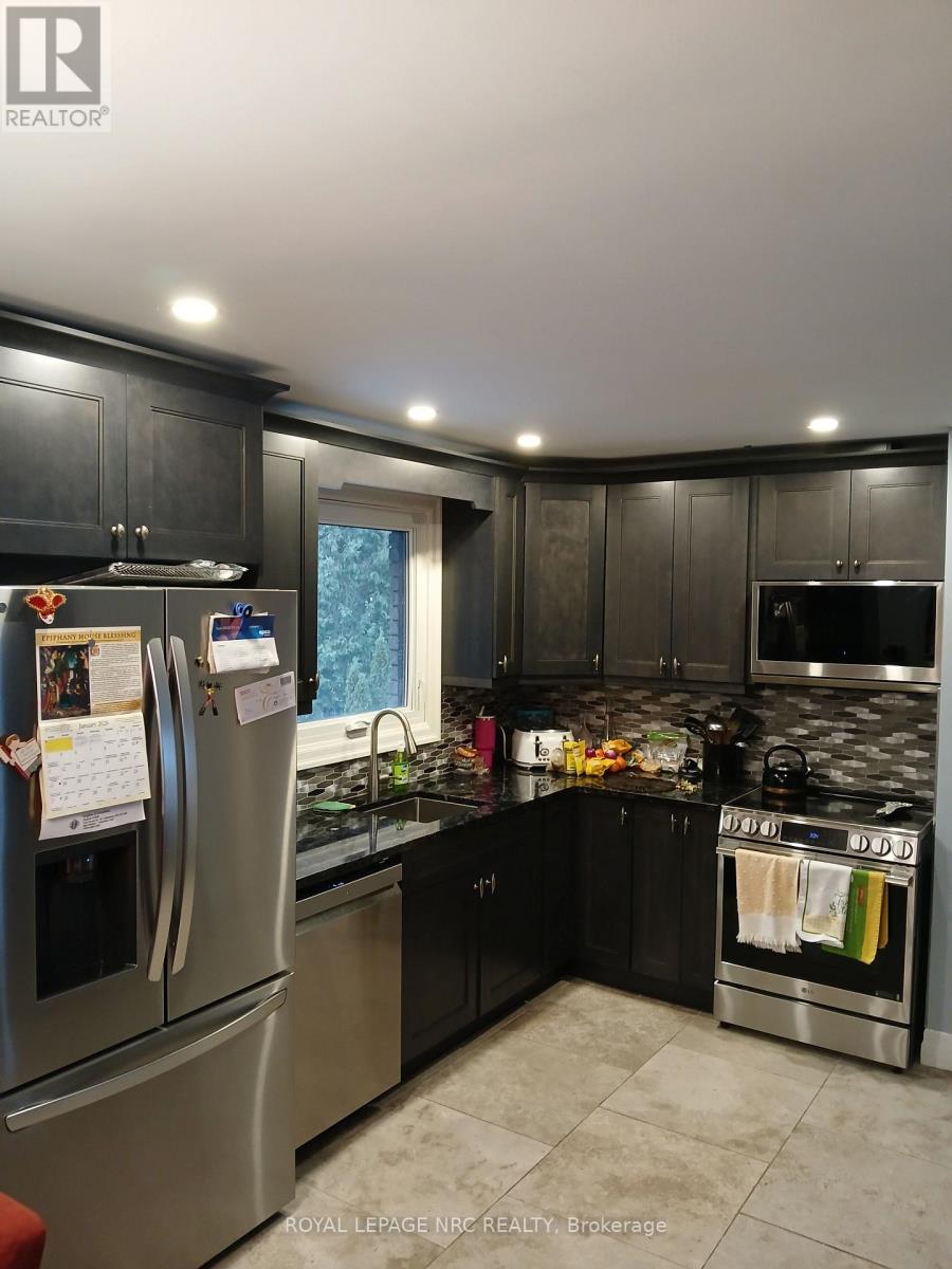 9 CARTIER DRIVE - 32