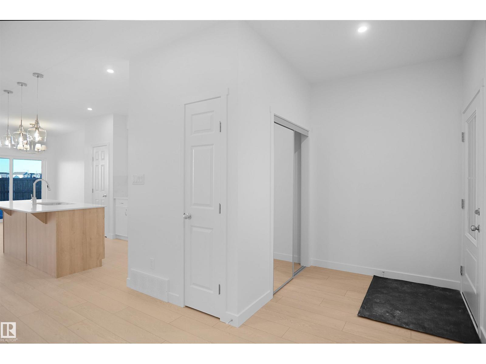 20924 16 AV NW - 2