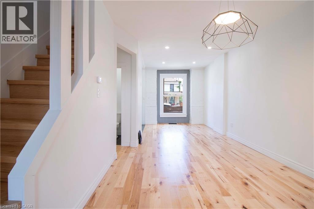 36 FULLERTON Avenue - Image 15