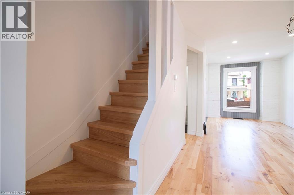 36 FULLERTON Avenue - Image 14