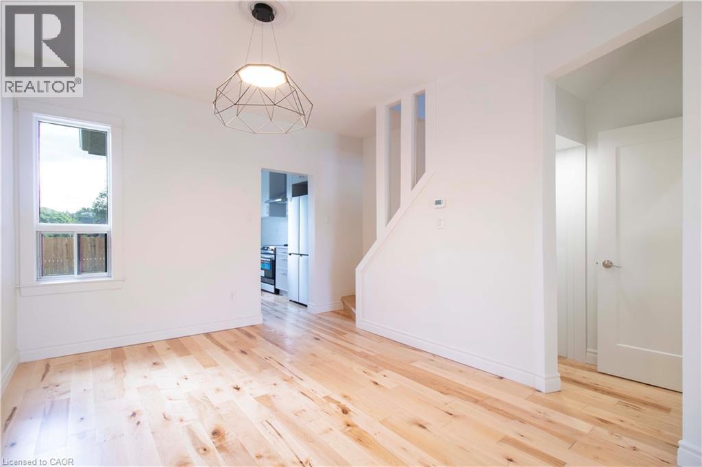 36 FULLERTON Avenue - Image 10