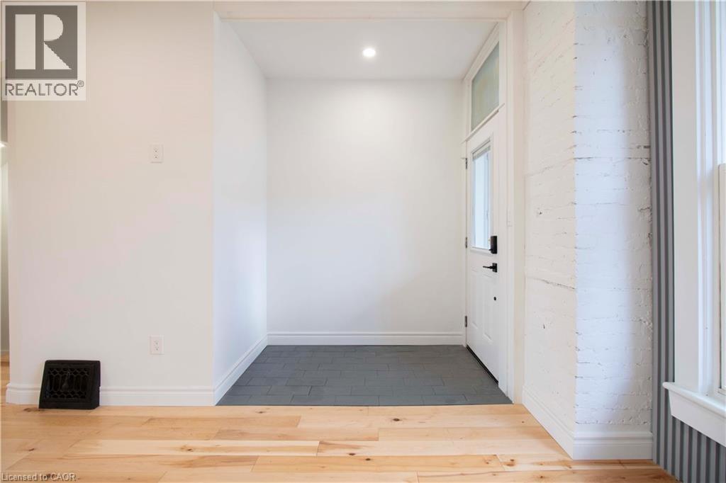 36 FULLERTON Avenue - Image 8