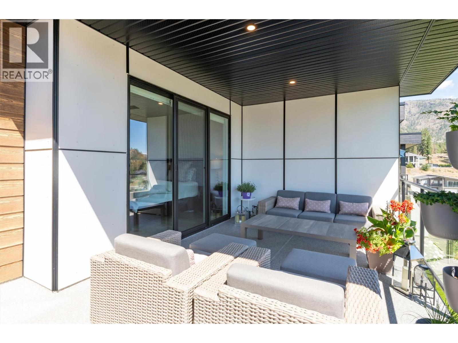 6 2835 Canyon Crest Drive, West Kelowna