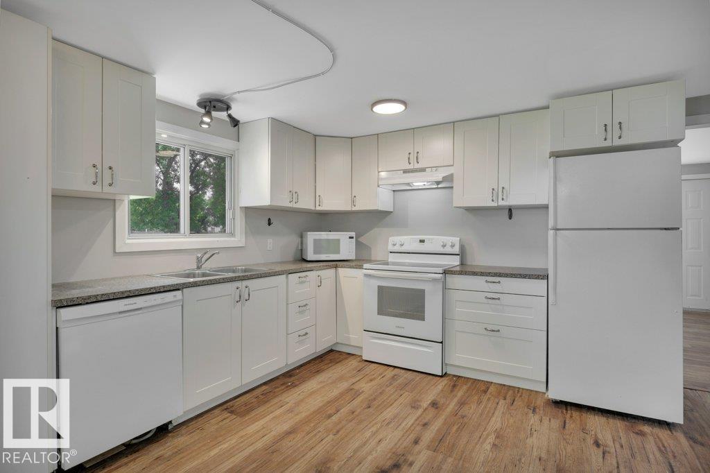 4712 47 AV — photo 12
