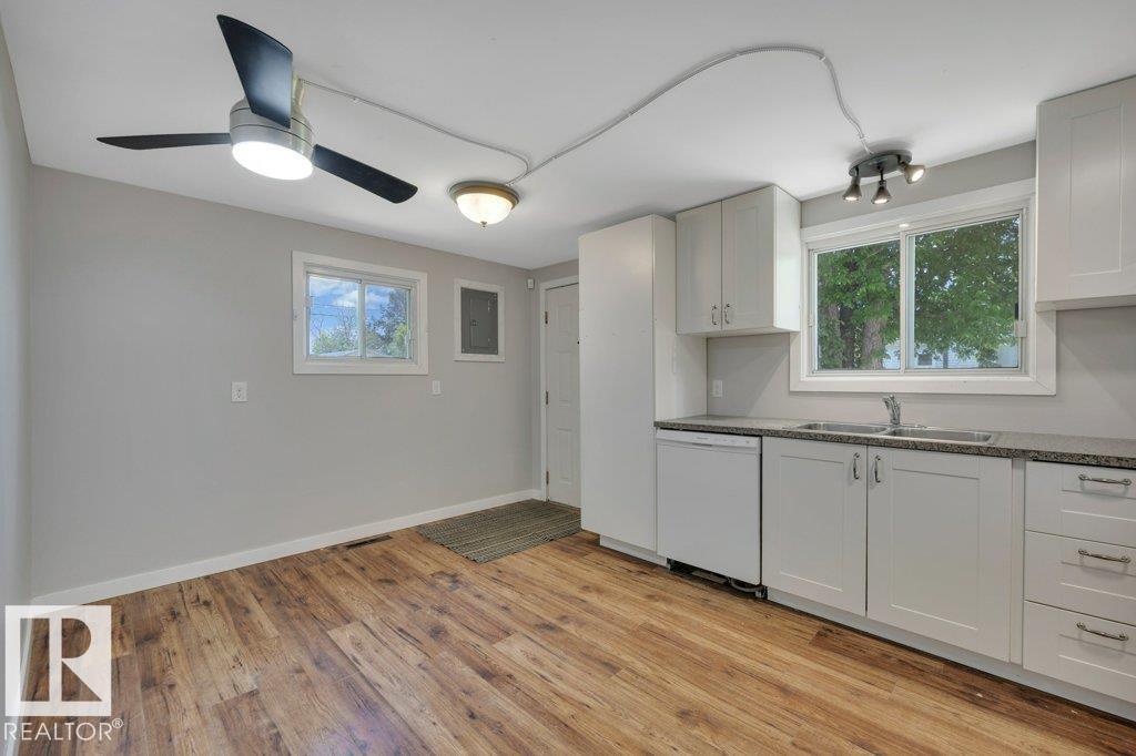 4712 47 AV — photo 14