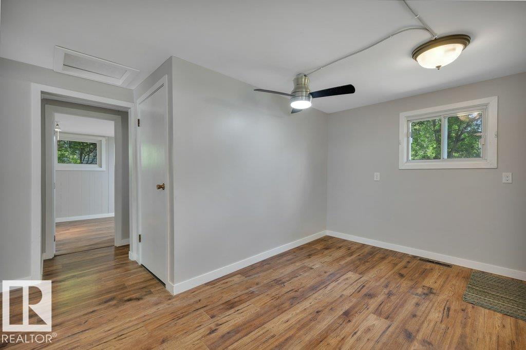 4712 47 AV — photo 16