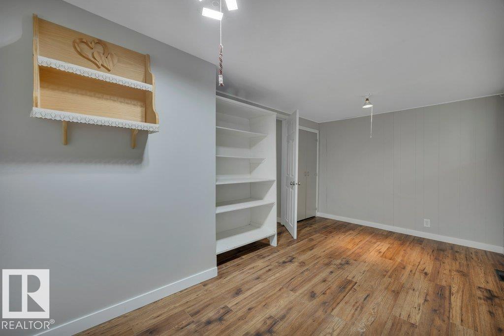 4712 47 AV — photo 19