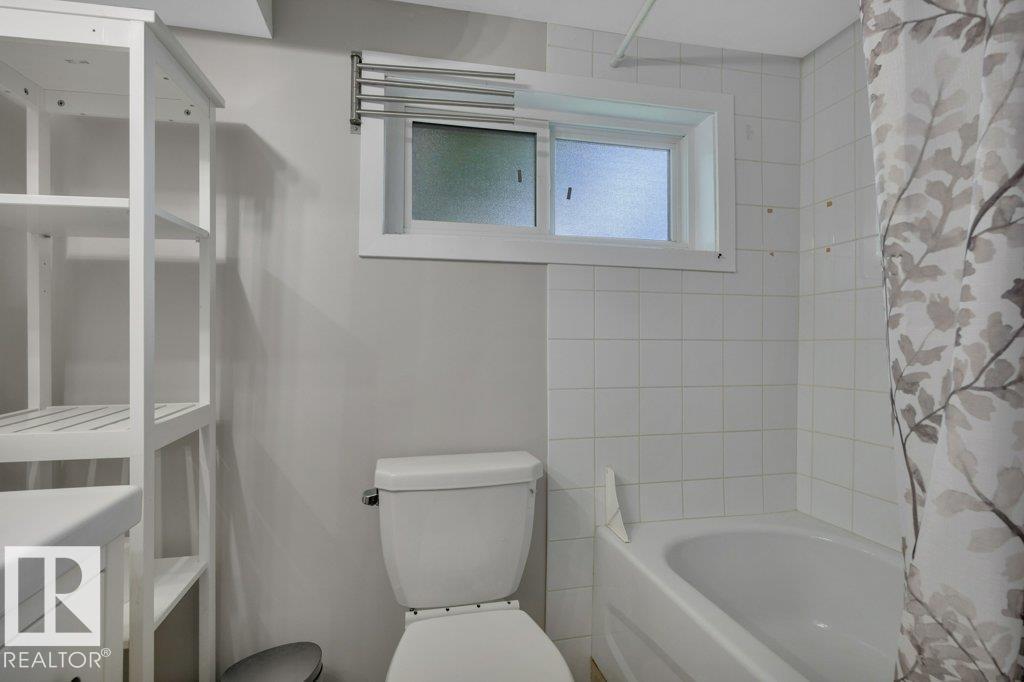 4712 47 AV — photo 23