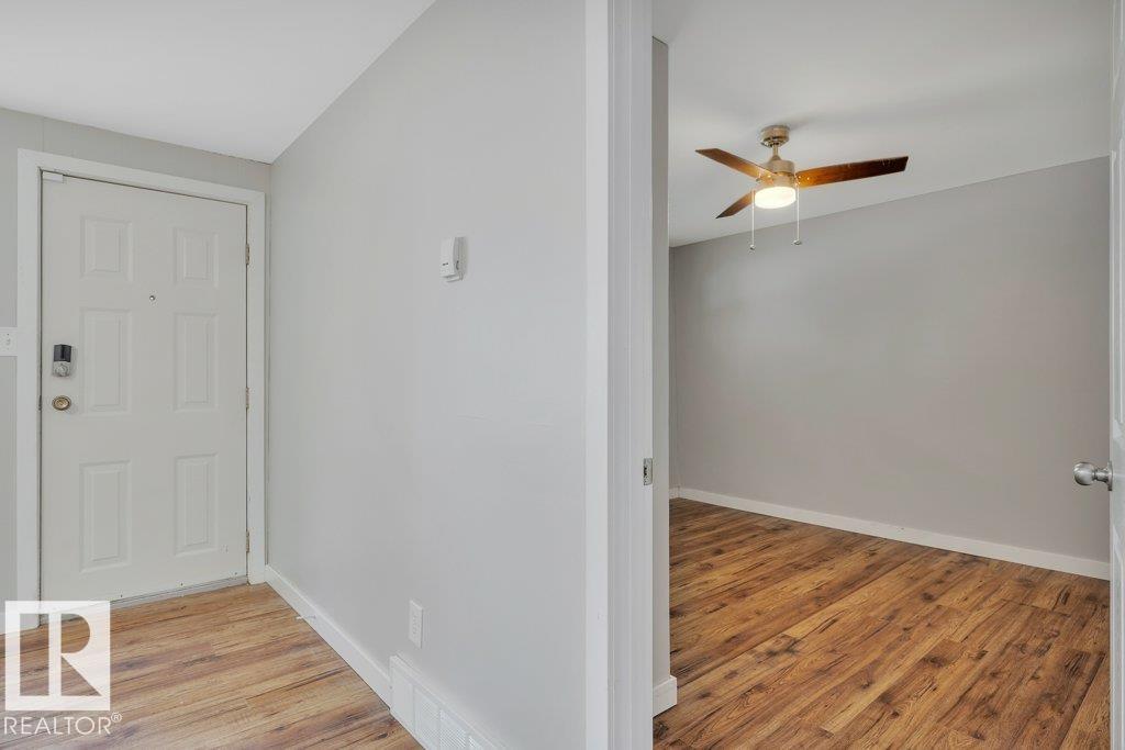 4712 47 AV — photo 26