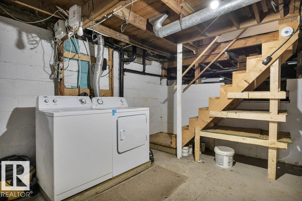 4712 47 AV — photo 31