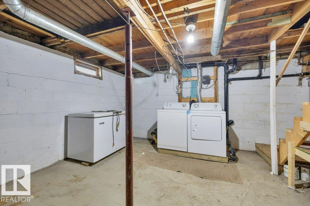 4712 47 AV — photo 33