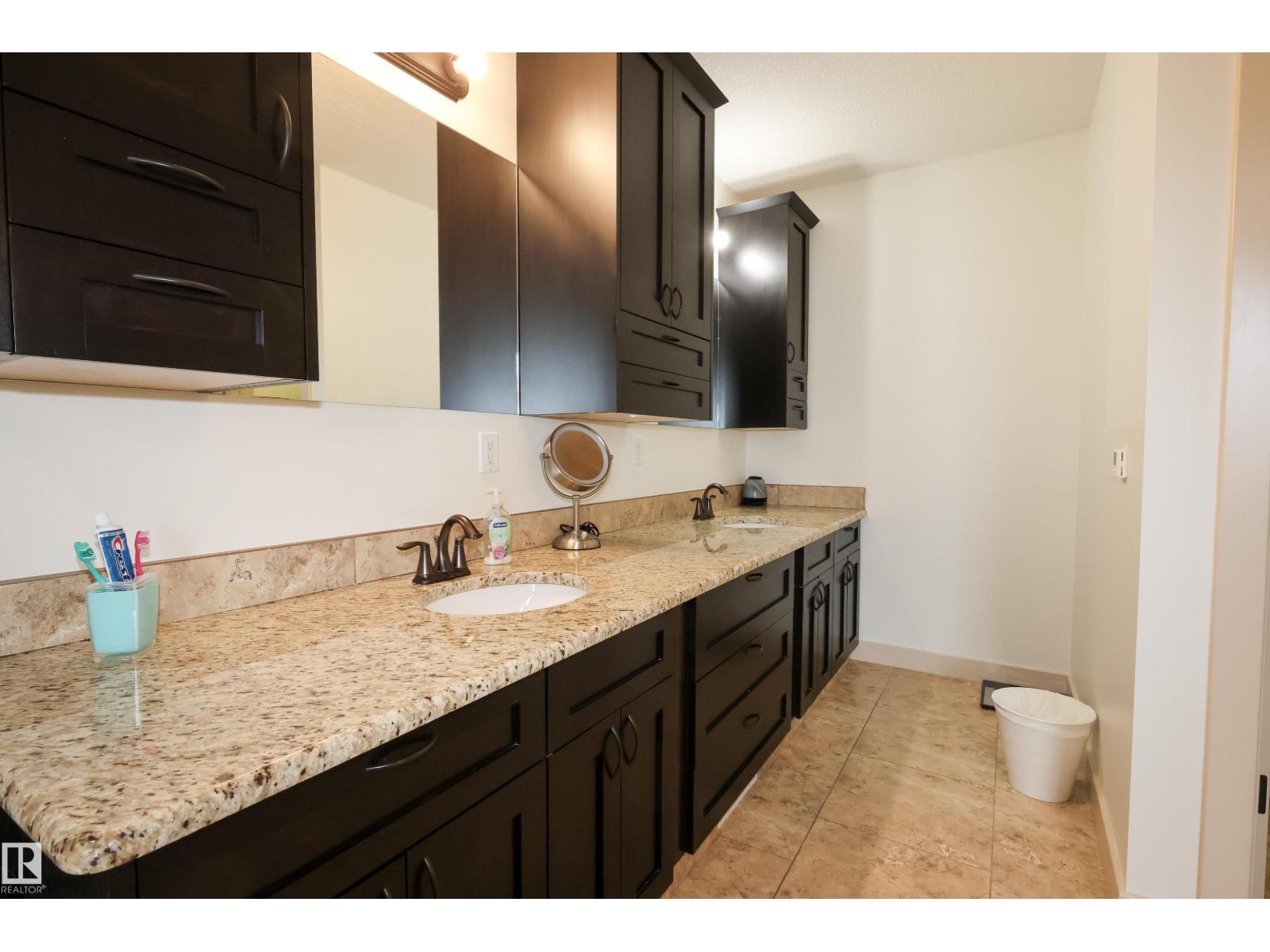 9720 102 AV — photo 31