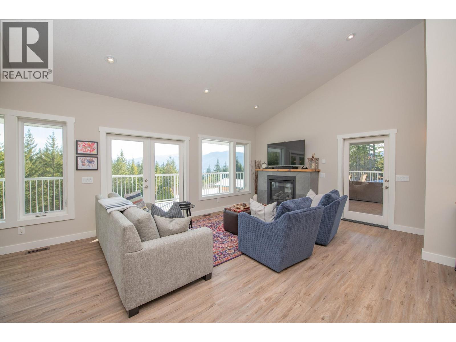 6137 Line 17 Road - Image 12